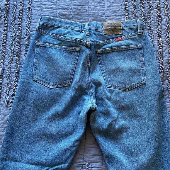 Wrangler Straight Mid-rise Jean - Picture 4 of 5
